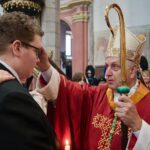 Biřmování v Českém Krumlově, Schwarzenberská granátnická garda, Foto/zdroj: Stanislava Vitoňová, www.clovekavira.cz