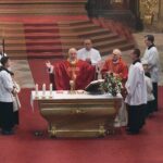 Biřmování v Českém Krumlově, Schwarzenberská granátnická garda, Foto/zdroj: Stanislava Vitoňová, www.clovekavira.cz