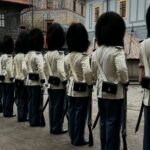 Slavnostní vztyčení praporů na gardové strážnici, 17. listopadu 2025, Schwarzenberská granátnická garda