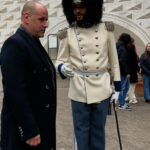 Slavnostní vztyčení praporů na gardové strážnici, 17. listopadu 2025, Schwarzenberská granátnická garda