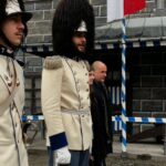 Slavnostní vztyčení praporů na gardové strážnici, 17. listopadu 2025, Schwarzenberská granátnická garda