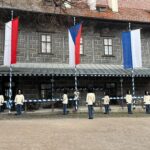 Slavnostní vztyčení praporů na gardové strážnici, 17. listopadu 2025, Schwarzenberská granátnická garda