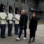 Slavnostní vztyčení praporů na gardové strážnici, 17. listopadu 2025, Schwarzenberská granátnická garda